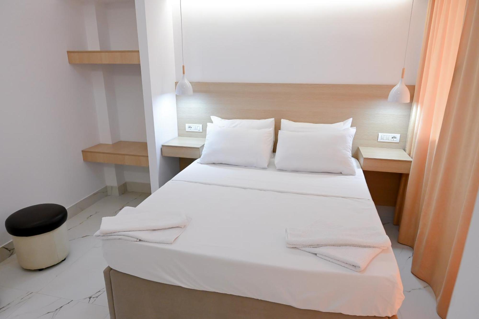Hotel Kriti Max , Shengjin Шенджин Экстерьер фото