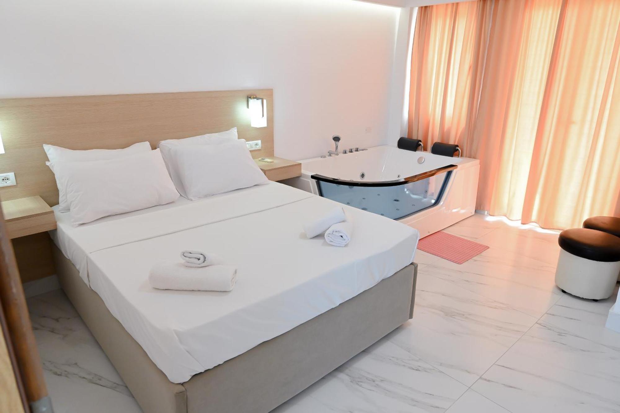 Hotel Kriti Max , Shengjin Шенджин Экстерьер фото