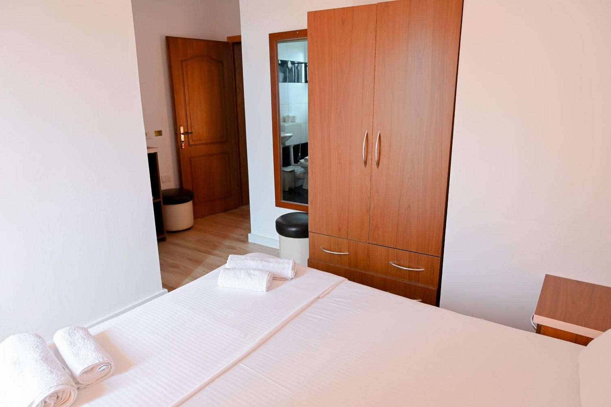 Hotel Kriti Max , Shengjin Шенджин Экстерьер фото